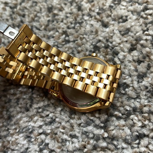 Watch - Picture 4 of 7